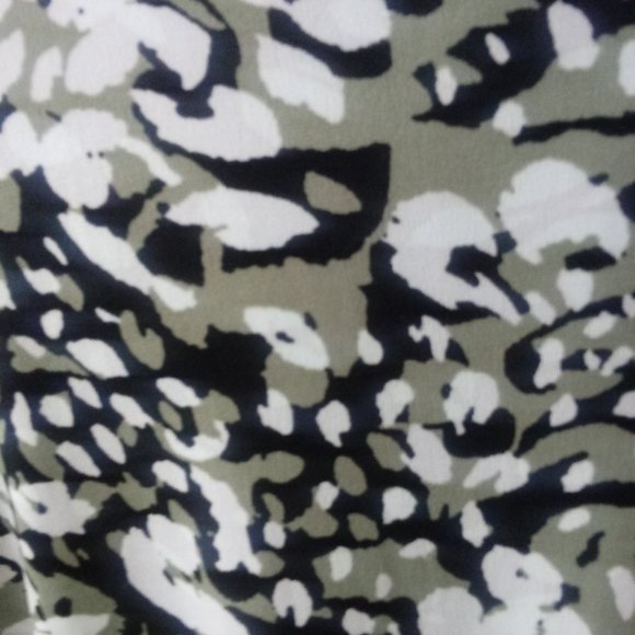 Leopard Print Blouse w/ Draped Neck & Lined Front - Picture 5 of 10